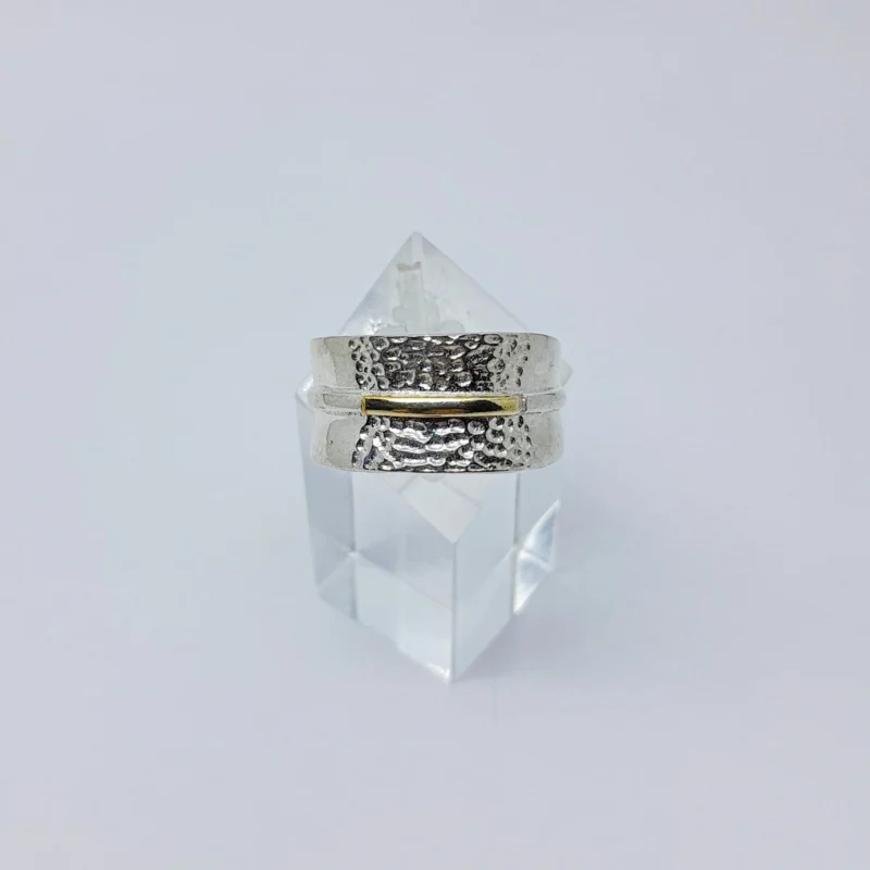 Anillo plata y oro Mitad Martillado