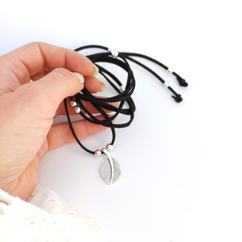 Choker -Hoja