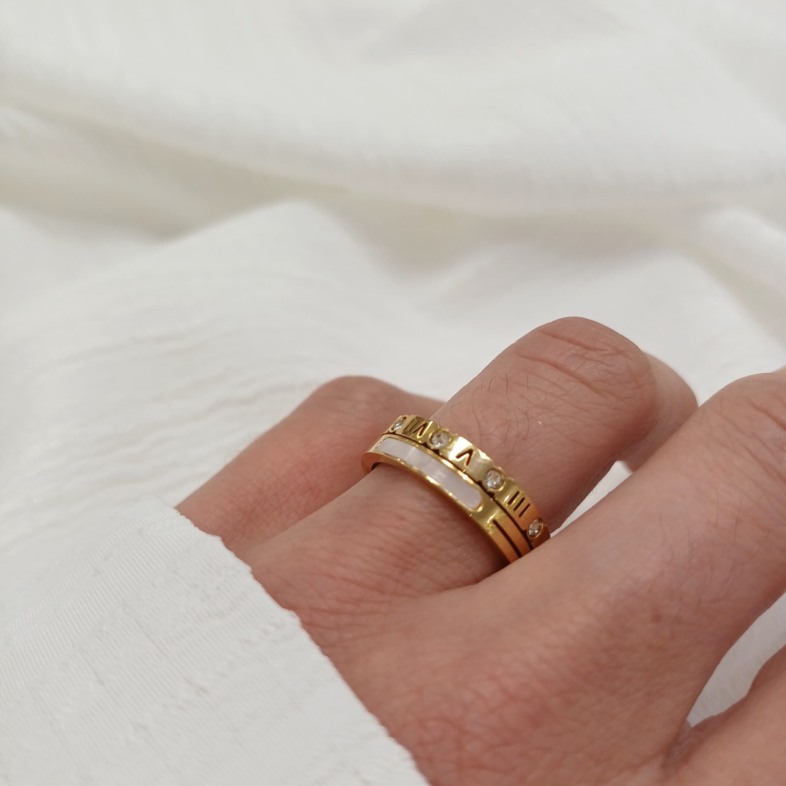 Anillo Acero Dorado -Brillos - Imagen 2