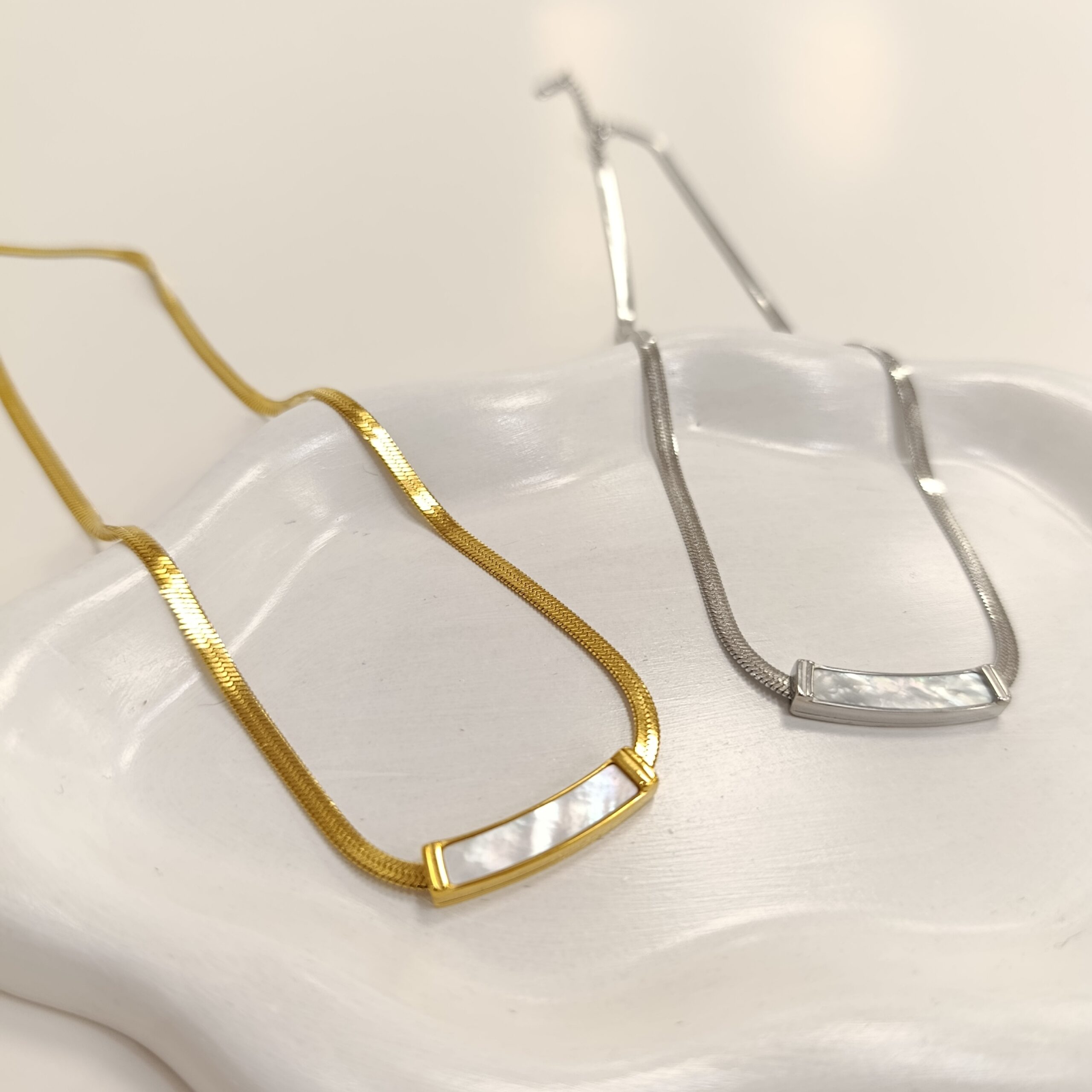 Colgante Nacar -Acero Dorado - Imagen 4