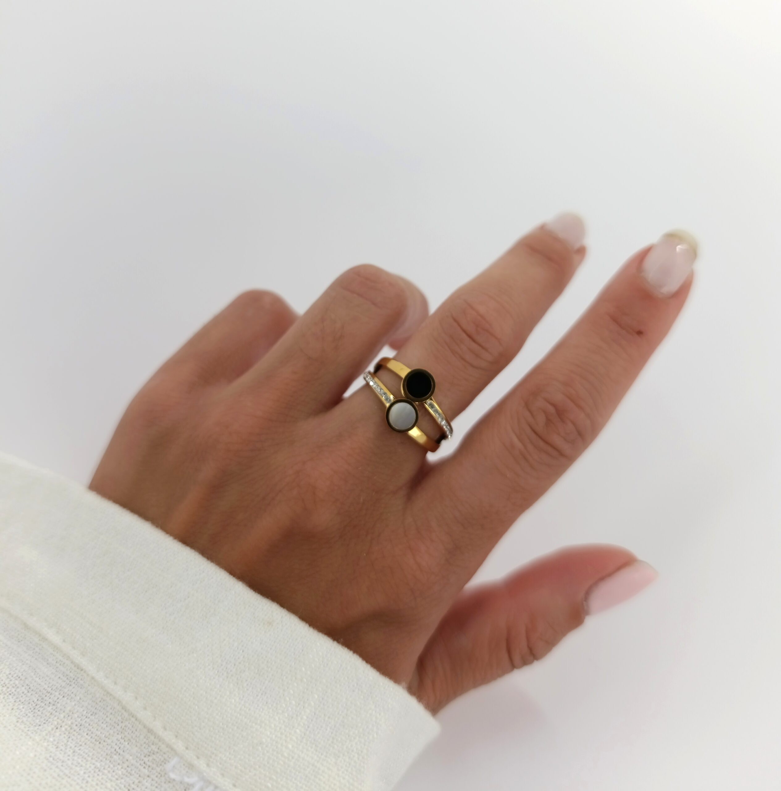 Anillo Acero Dorado -Circulos