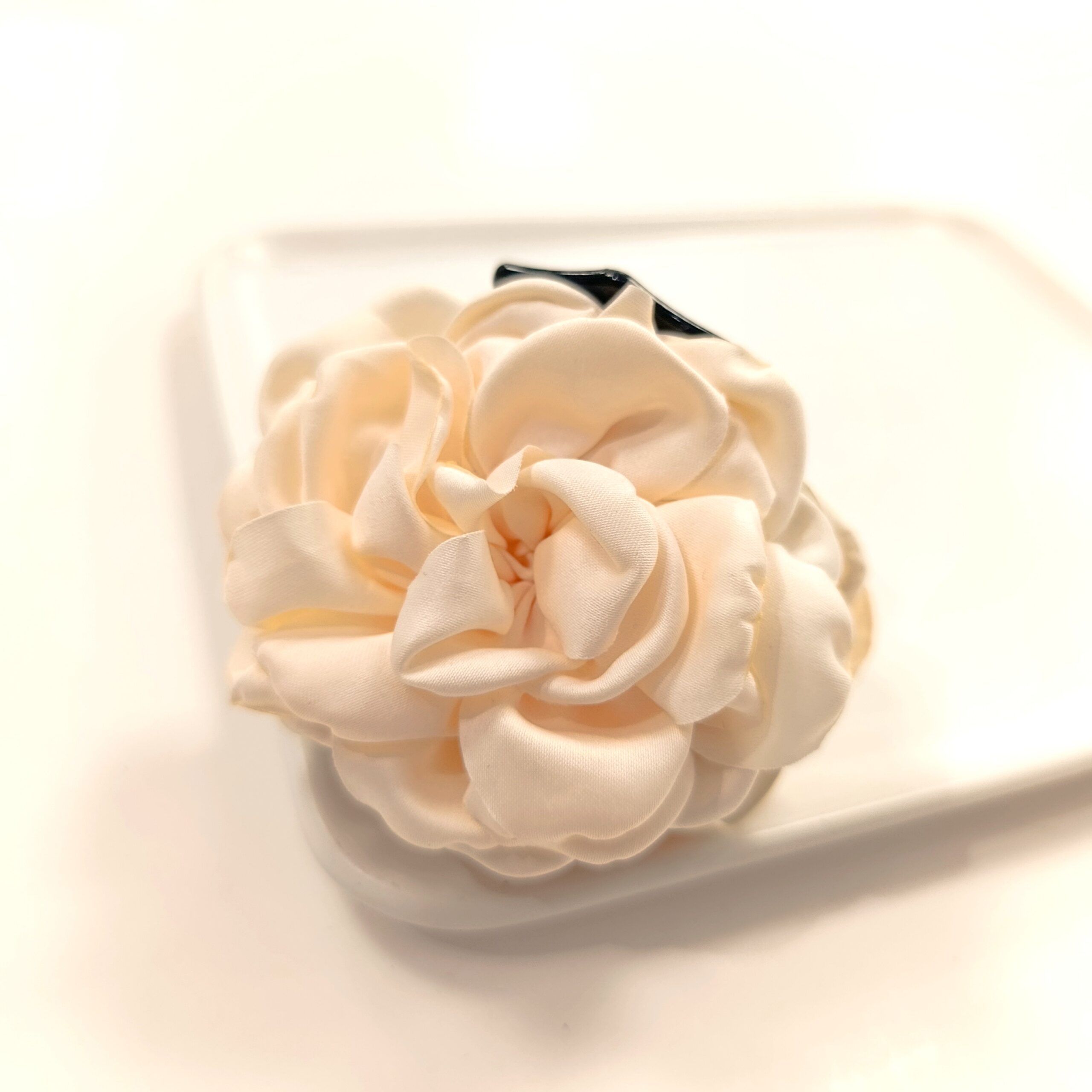 Pinza Flor -Beige